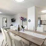Opera By Interhome Tatil Evi
