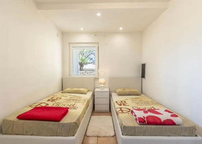 Opera By Interhome *