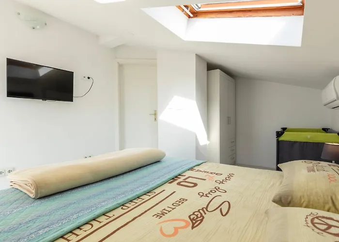 Opera By Interhome Tatil Evi *