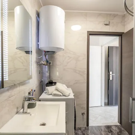 Opera By Interhome Tatil Evi *