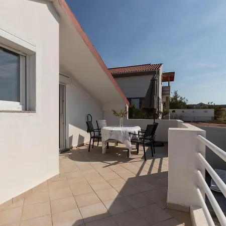 Opera By Interhome Ferienhaus Ražanac